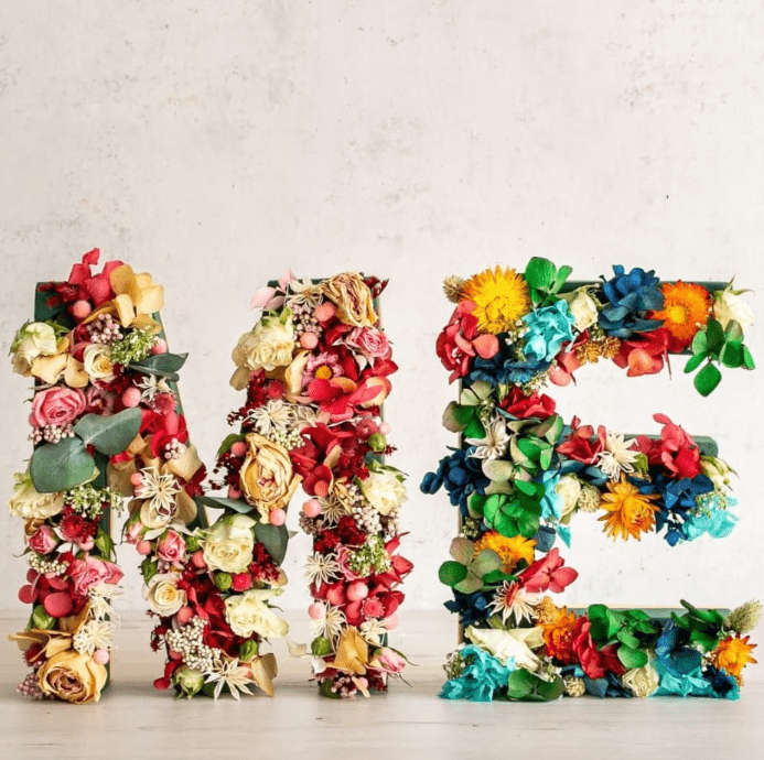 artesanal Letras Enflorecidas hecho a mano en Taller Floral by Vera Kiperi Zaragoza