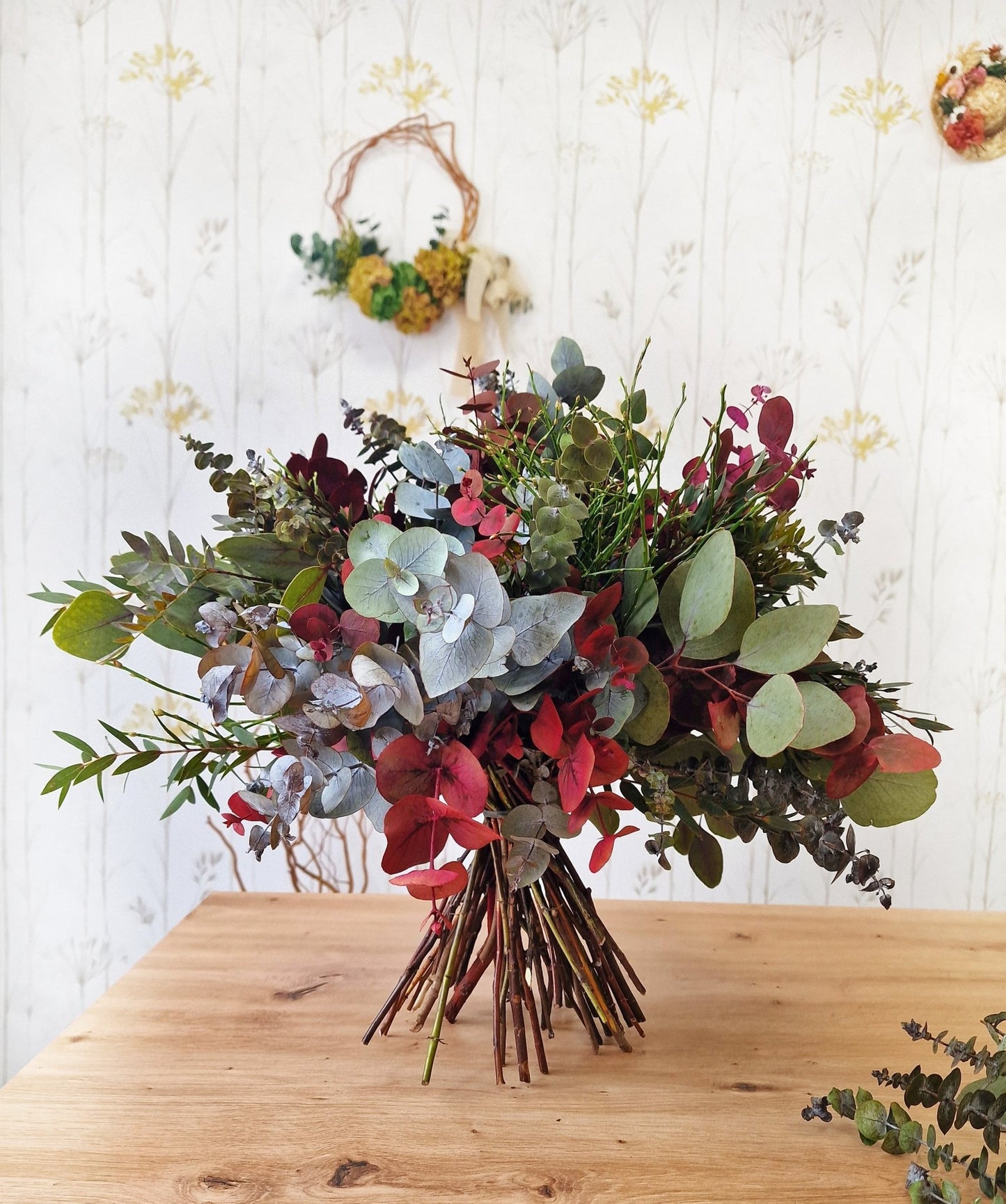 Ramo artesanal Ramo Granate – Ramo flores preservadas hecho a mano en Taller Floral by Vera Kiperi Zaragoza