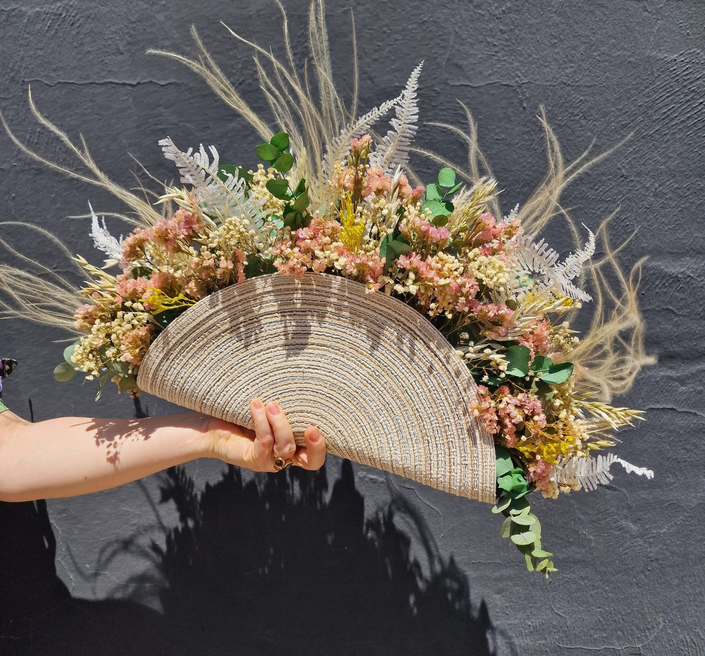Taller artesanal Taller Ramo Abanico hecho a mano en Taller Floral by Vera Kiperi Zaragoza