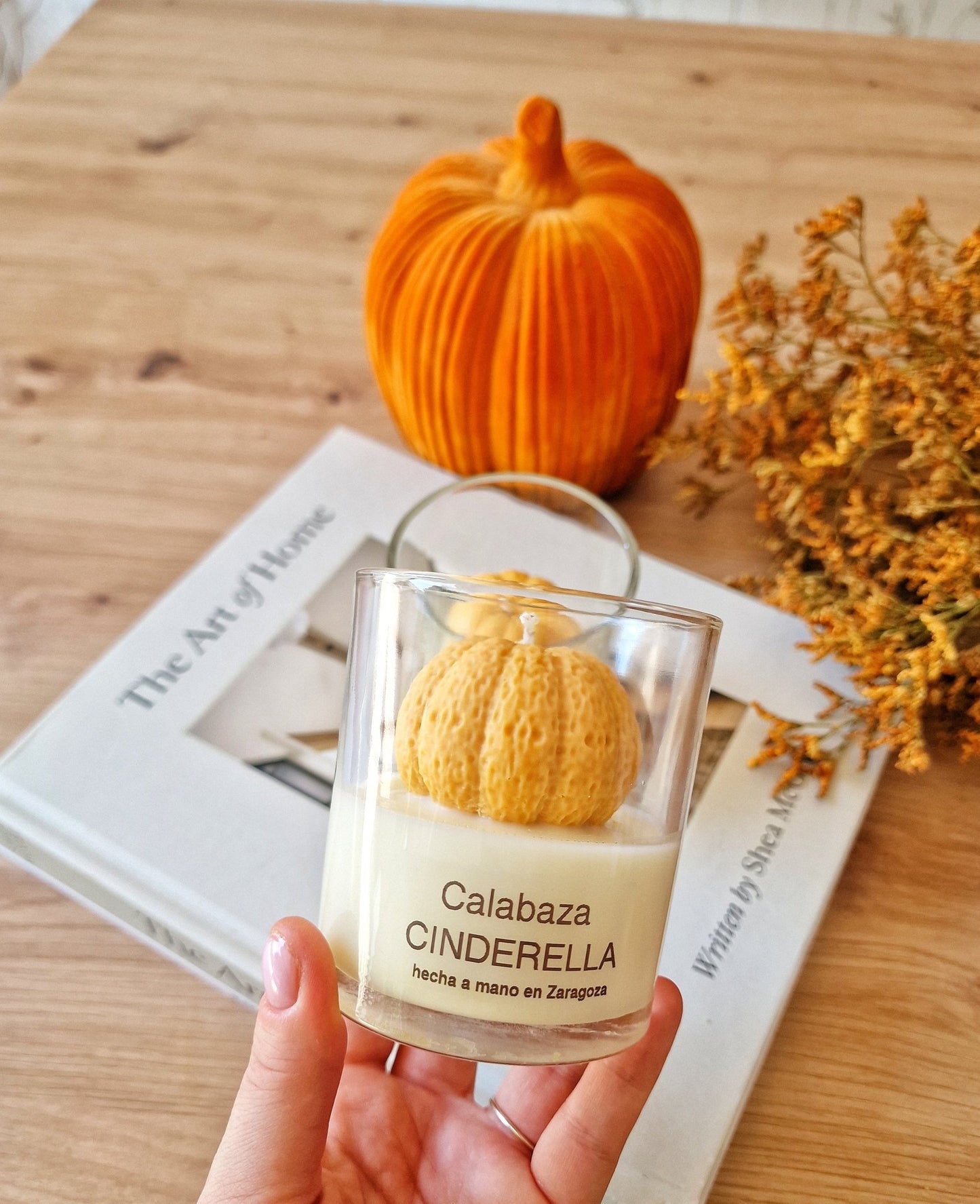 Vela artesanal Vela Calabaza Cinderella – Colección Otoño hecho a mano en Taller Floral by Vera Kiperi Zaragoza