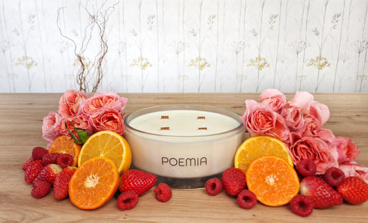 Vela POEMIA – frambuesa, caramelo y vainilla