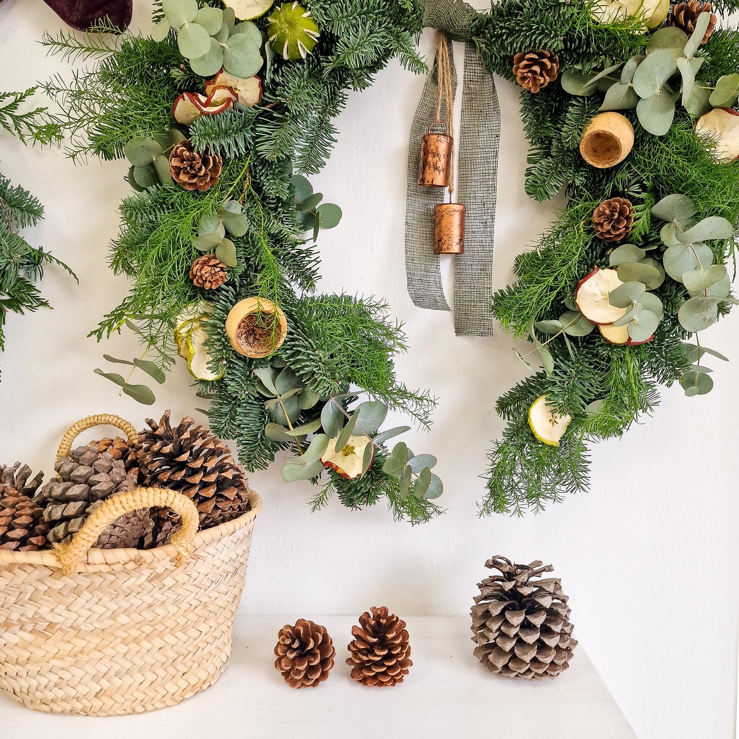 Corona artesanal Alas de Ángel hecho a mano en Taller Floral by Vera Kiperi Zaragoza