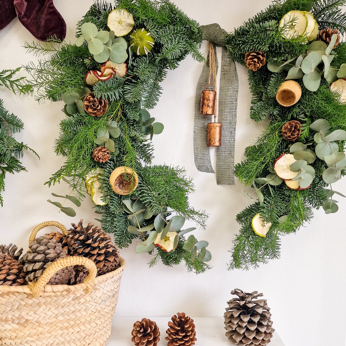 Corona artesanal Alas de Ángel hecho a mano en Taller Floral by Vera Kiperi Zaragoza