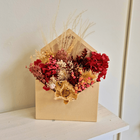 artesanal Carta de Flores hecho a mano en Taller Floral by Vera Kiperi Zaragoza