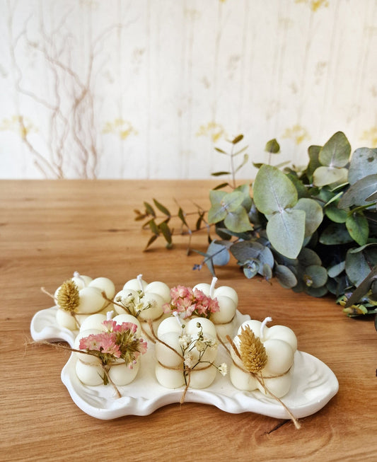 Vela artesanal Mini velas florales – detalles únicos para bodas y bautizos hecho a mano en Taller Floral by Vera Kiperi Zaragoza