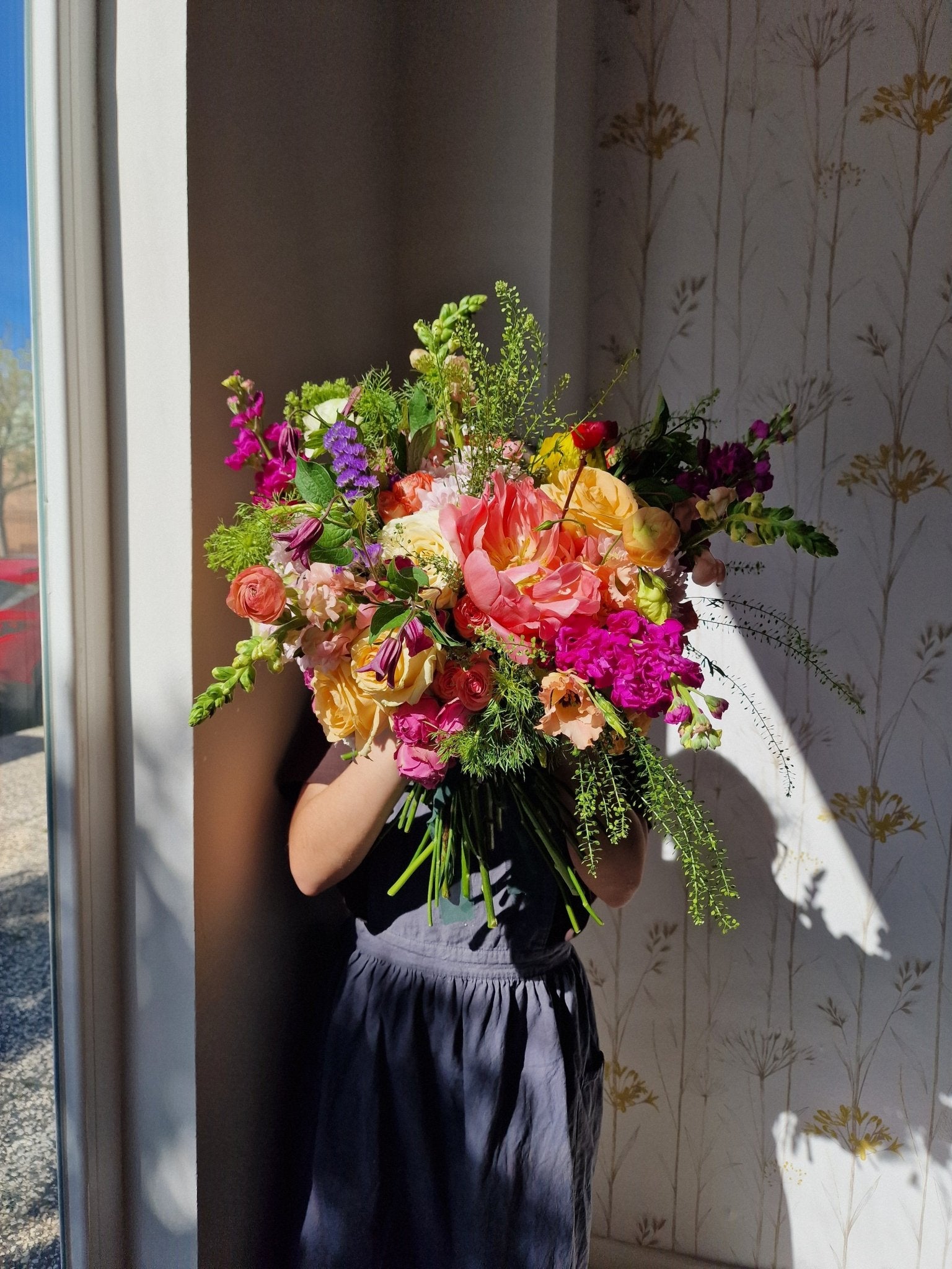 artesanal Ramo Dia de la Madre "GRACIAS" hecho a mano en Taller Floral by Vera Kiperi Zaragoza