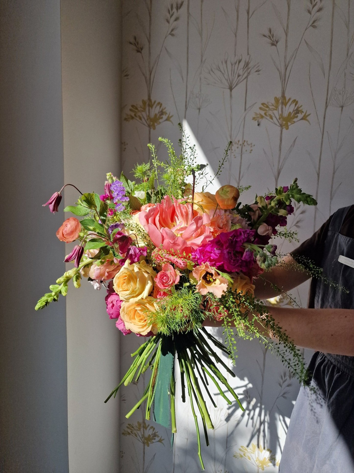 artesanal Ramo Dia de la Madre "GRACIAS" hecho a mano en Taller Floral by Vera Kiperi Zaragoza