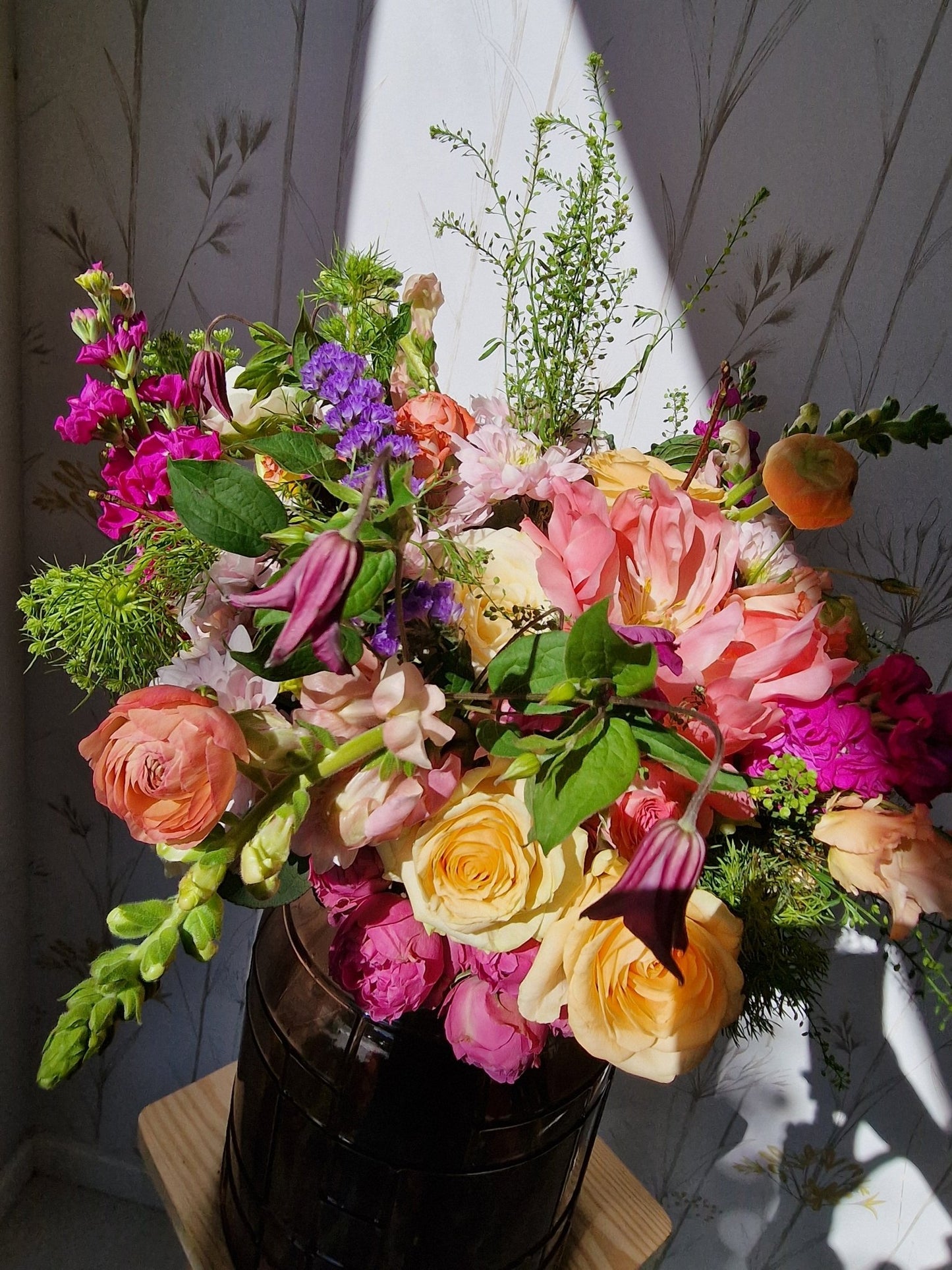 artesanal Ramo Dia de la Madre "GRACIAS" hecho a mano en Taller Floral by Vera Kiperi Zaragoza