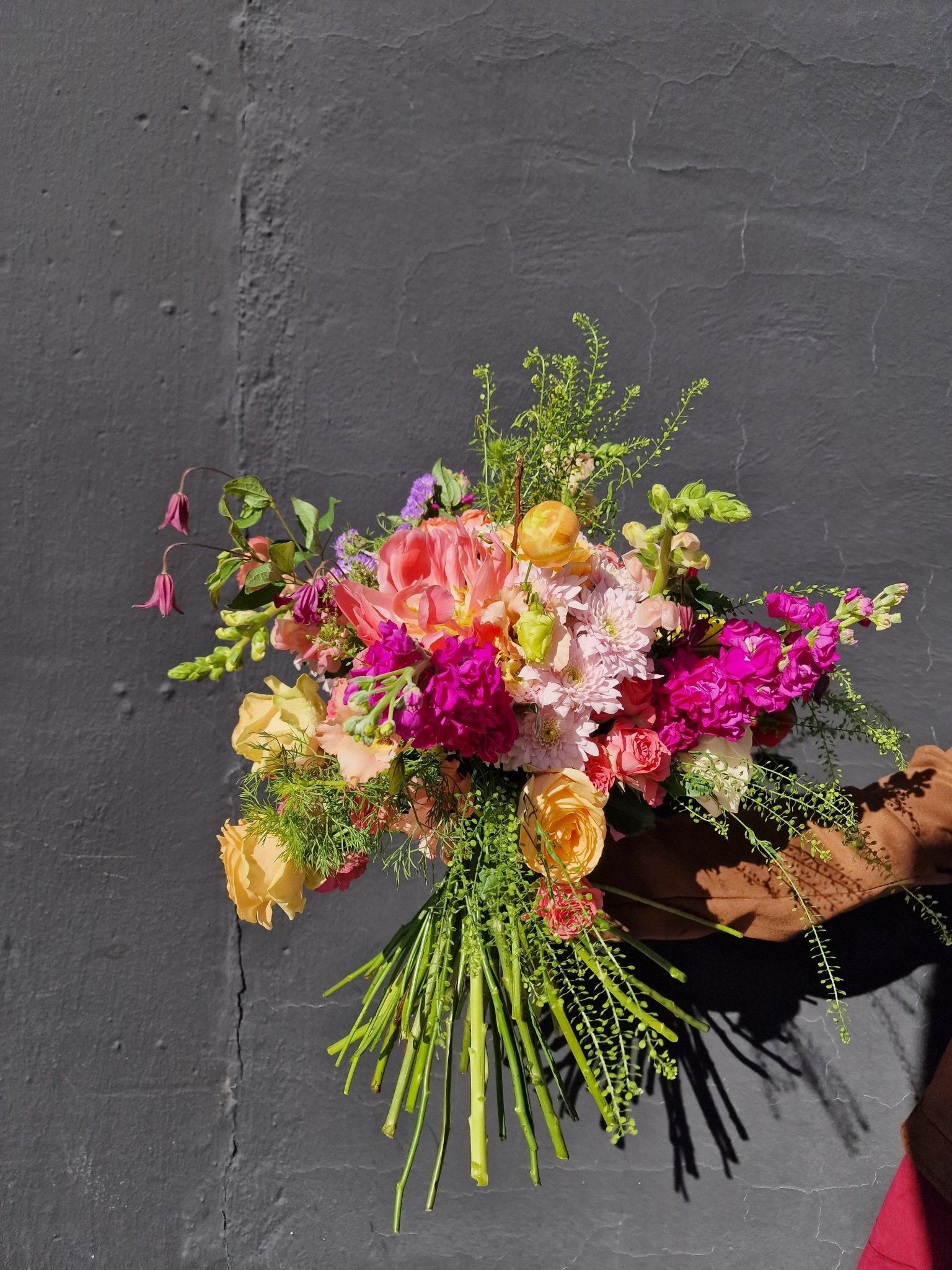 artesanal Ramo Dia de la Madre "GRACIAS" hecho a mano en Taller Floral by Vera Kiperi Zaragoza