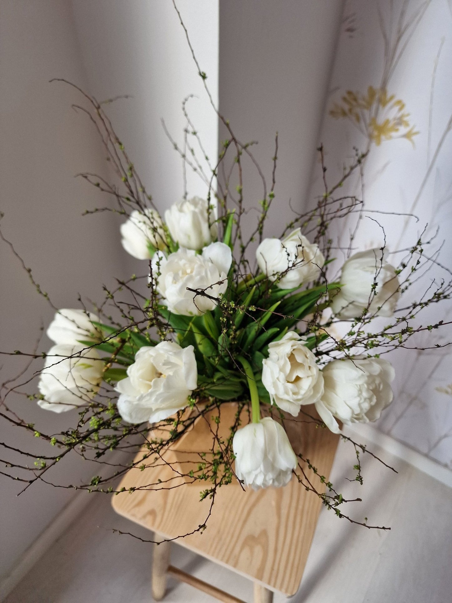 artesanal Ramo Dia de la Madre PRIMAVERA hecho a mano en Taller Floral by Vera Kiperi Zaragoza