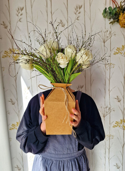 artesanal Ramo Dia de la Madre PRIMAVERA hecho a mano en Taller Floral by Vera Kiperi Zaragoza