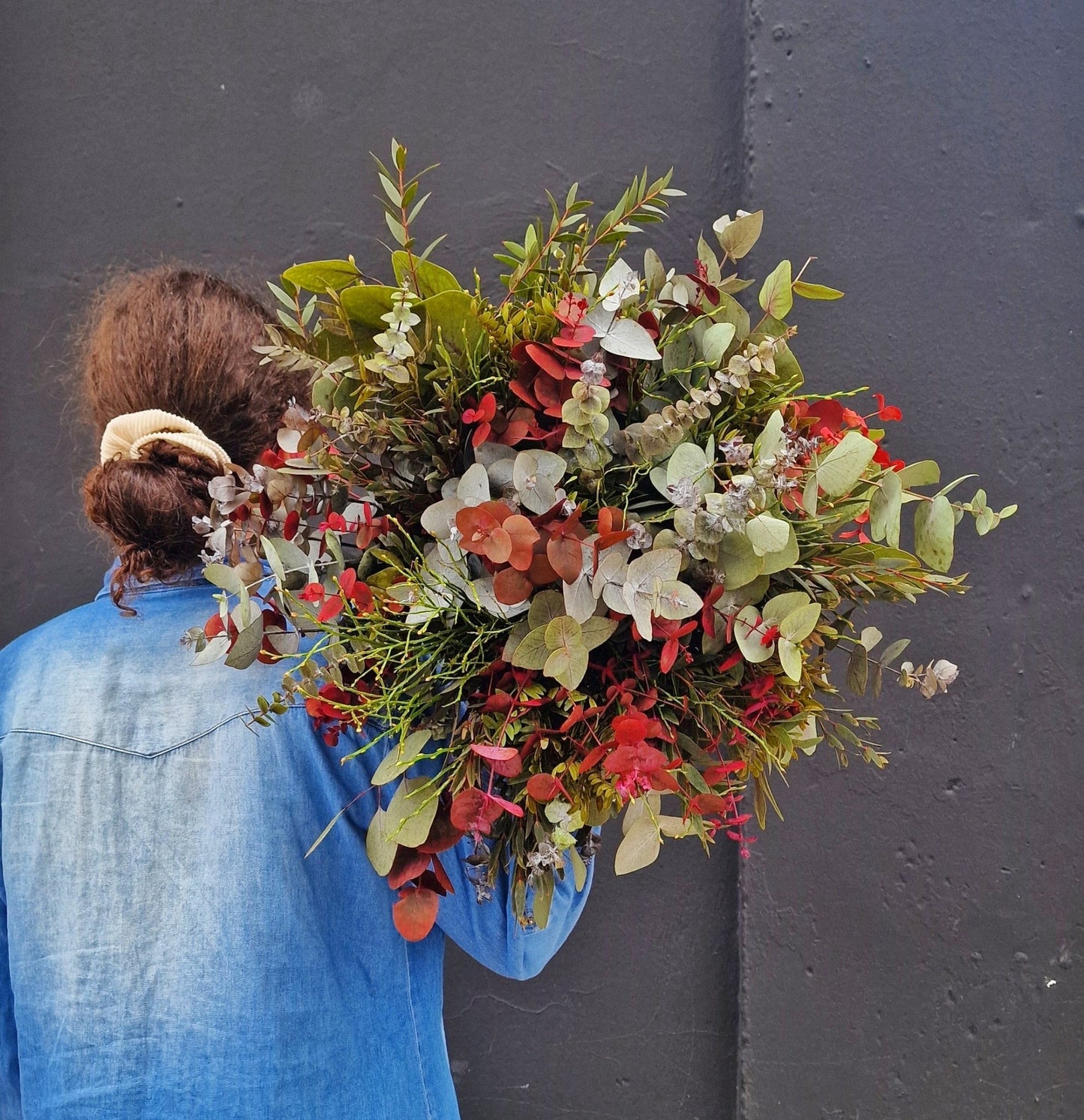 Ramo artesanal Ramo Granate – Ramo flores preservadas hecho a mano en Taller Floral by Vera Kiperi Zaragoza