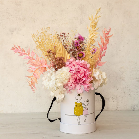 Ramo artesanal Ramo Maternal hecho a mano en Taller Floral by Vera Kiperi Zaragoza