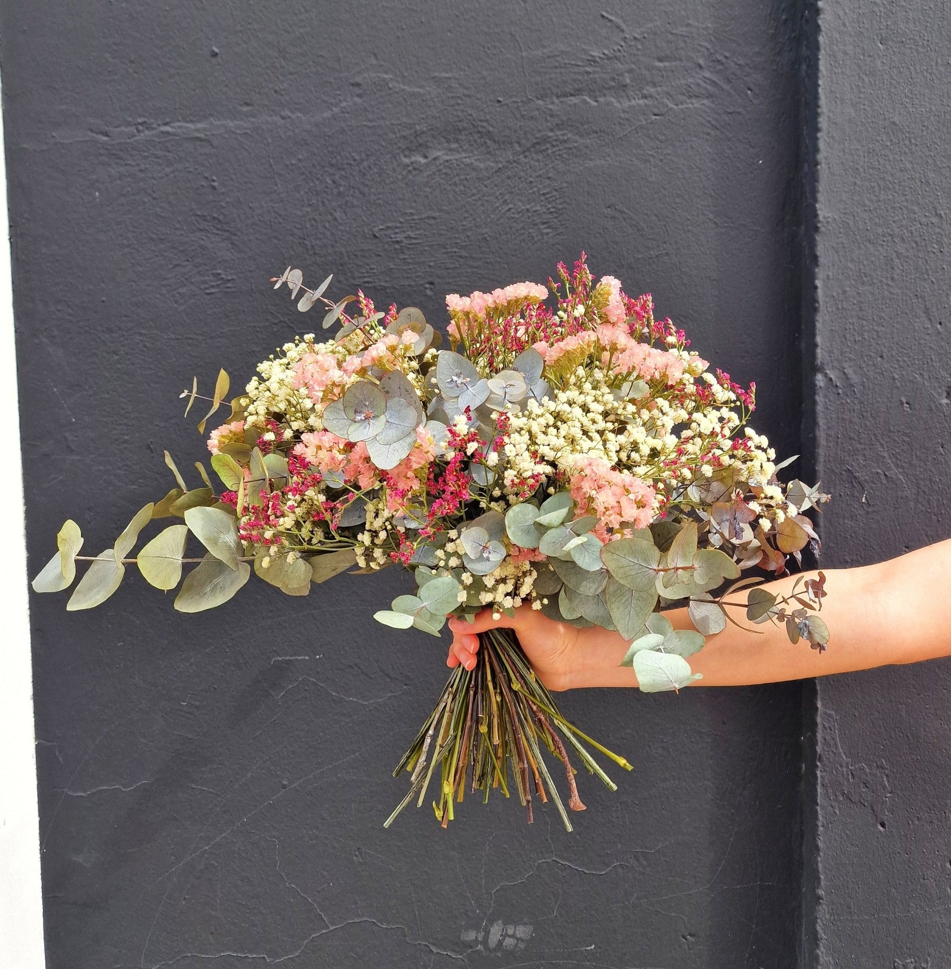 Ramo artesanal Ramo Sereno – Ramo flores preservadas hecho a mano en Taller Floral by Vera Kiperi Zaragoza