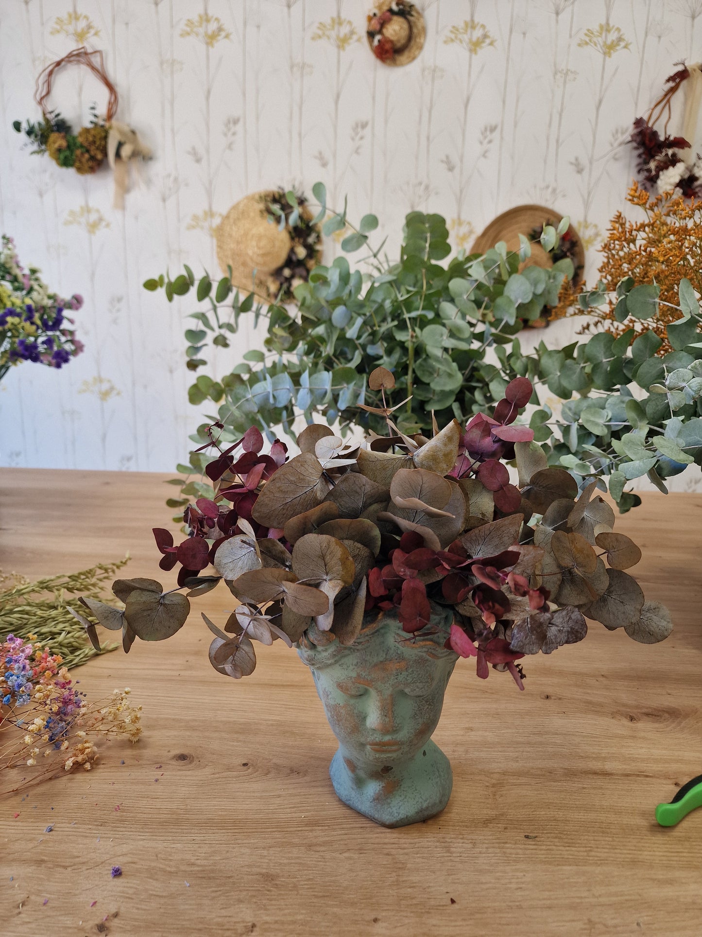 Taller: Maceta Cabeza de Mujer con Flores Preservadas- sabado, 3 de octubre