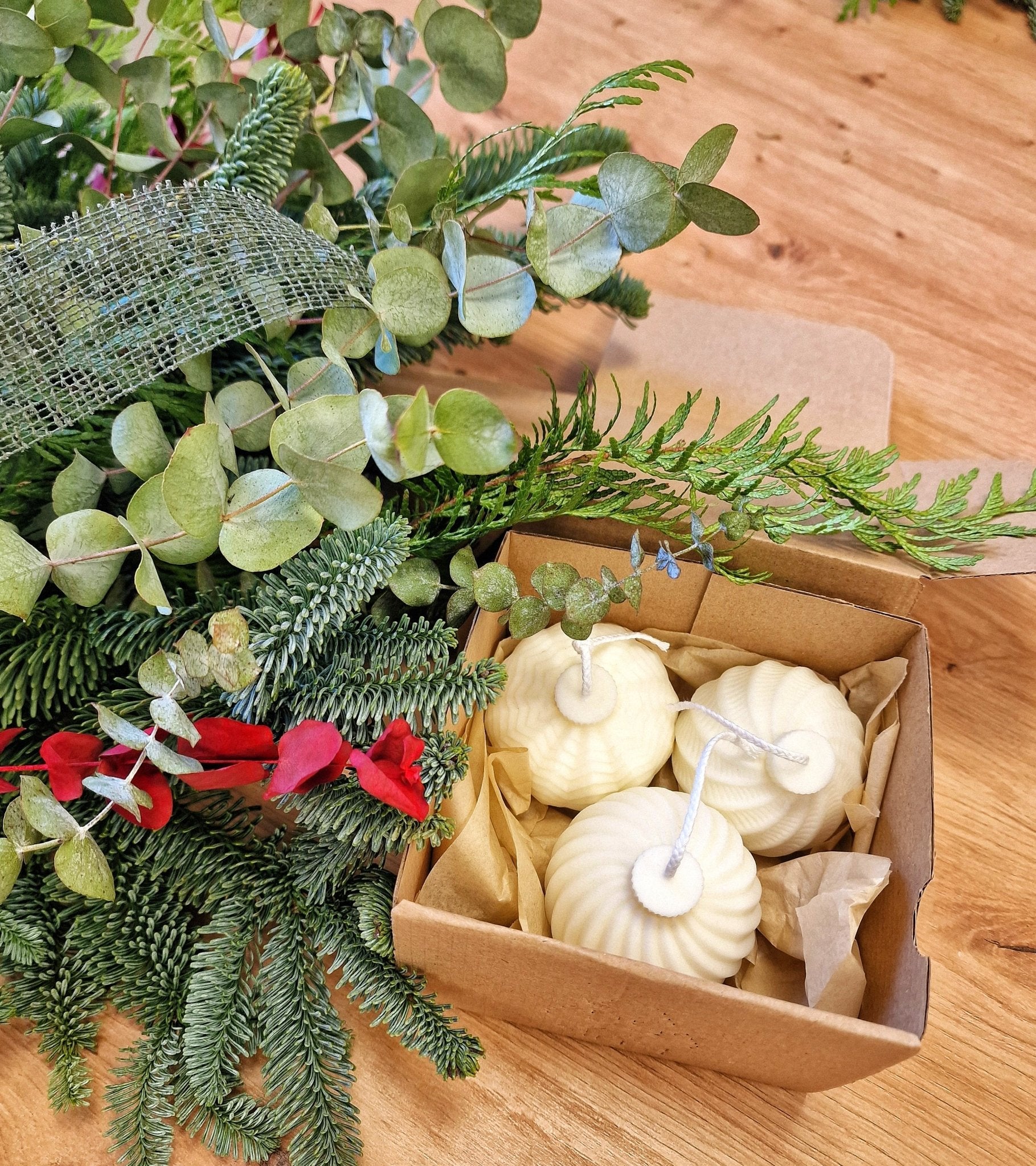 artesanal Set Velas Globos Blancos hecho a mano en Taller Floral by Vera Kiperi Zaragoza