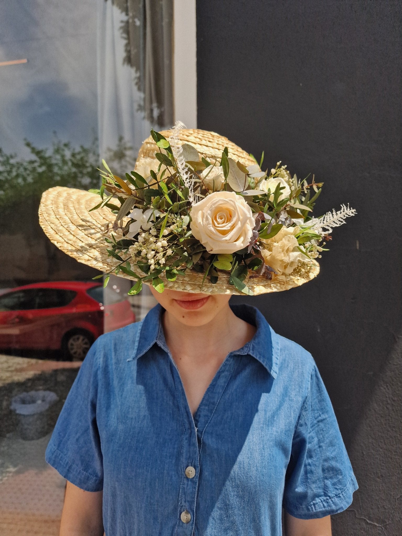 Sombrero artesanal Sombreros con Flores Preservadas hecho a mano en Taller Floral by Vera Kiperi Zaragoza