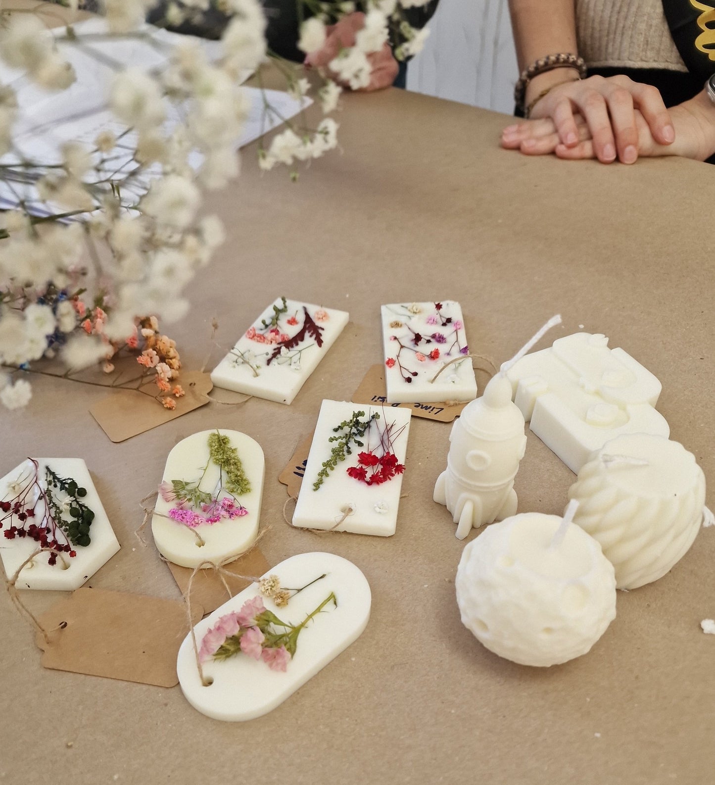 Taller artesanal Taller de Velas Artesanales hecho a mano en Taller Floral by Vera Kiperi Zaragoza