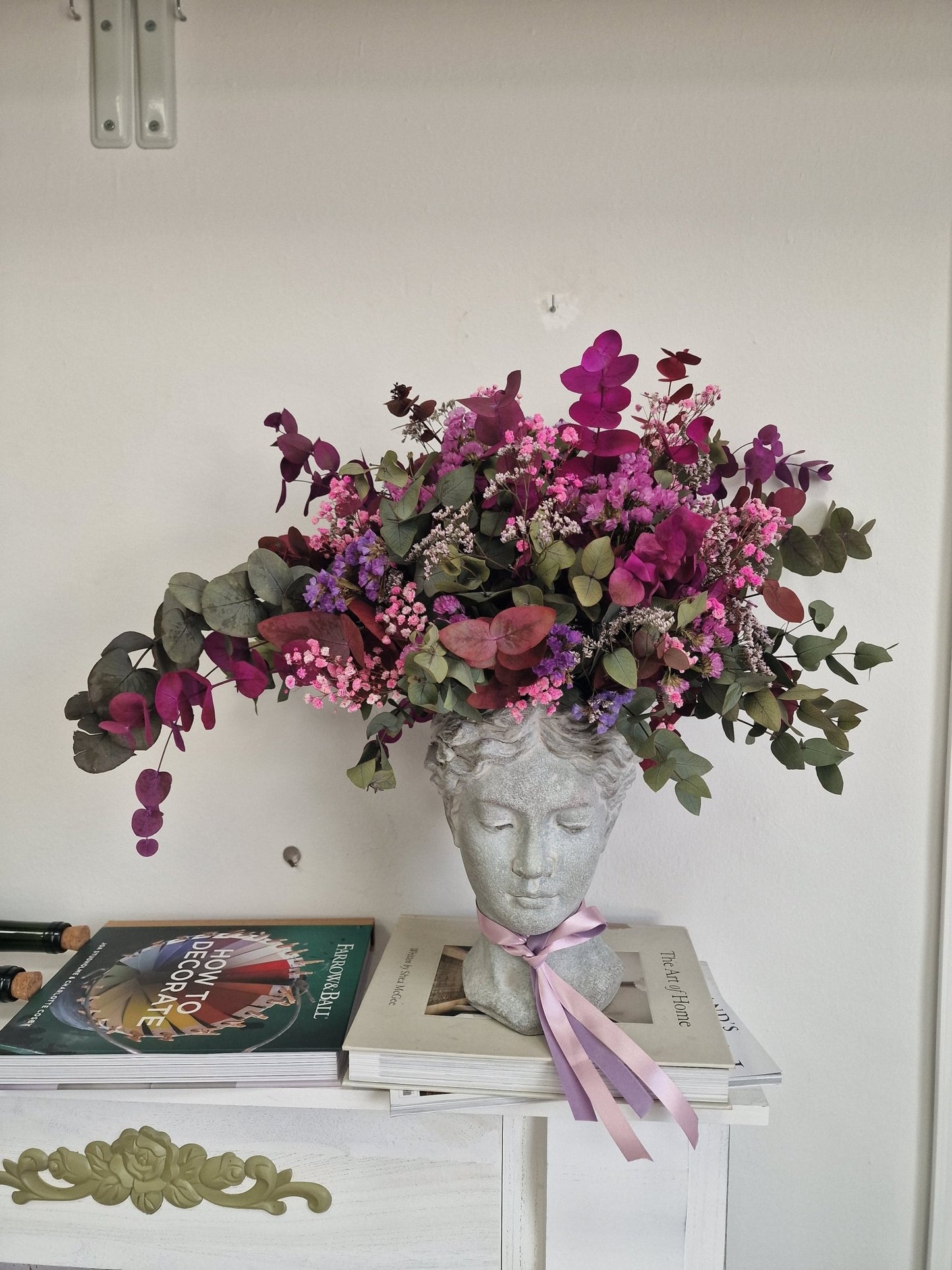 Taller artesanal Taller Busto Feminino con Flores Preservadas hecho a mano en Taller Floral by Vera Kiperi Zaragoza