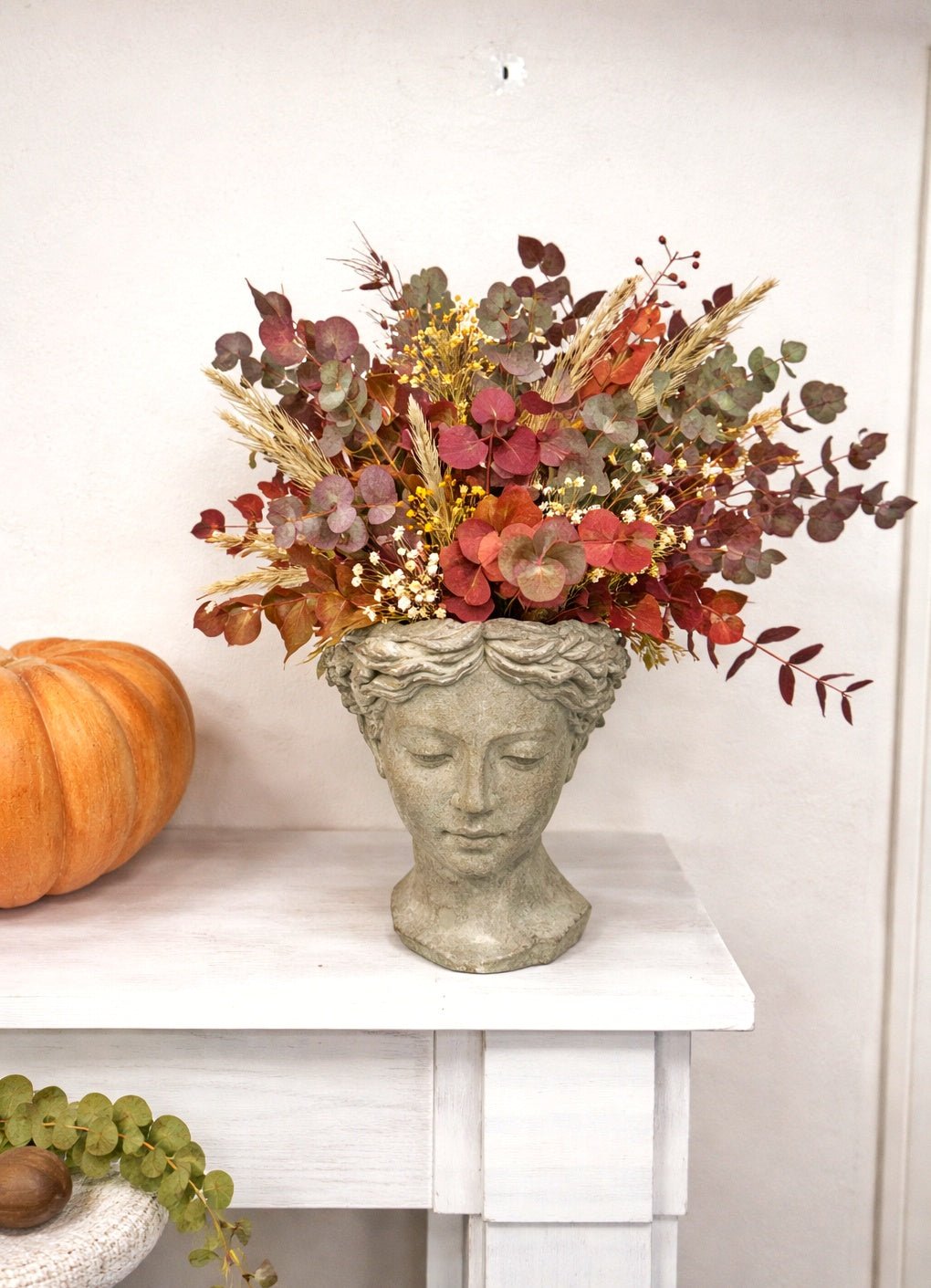 Taller artesanal Taller Busto Feminino con Flores Preservadas hecho a mano en Taller Floral by Vera Kiperi Zaragoza