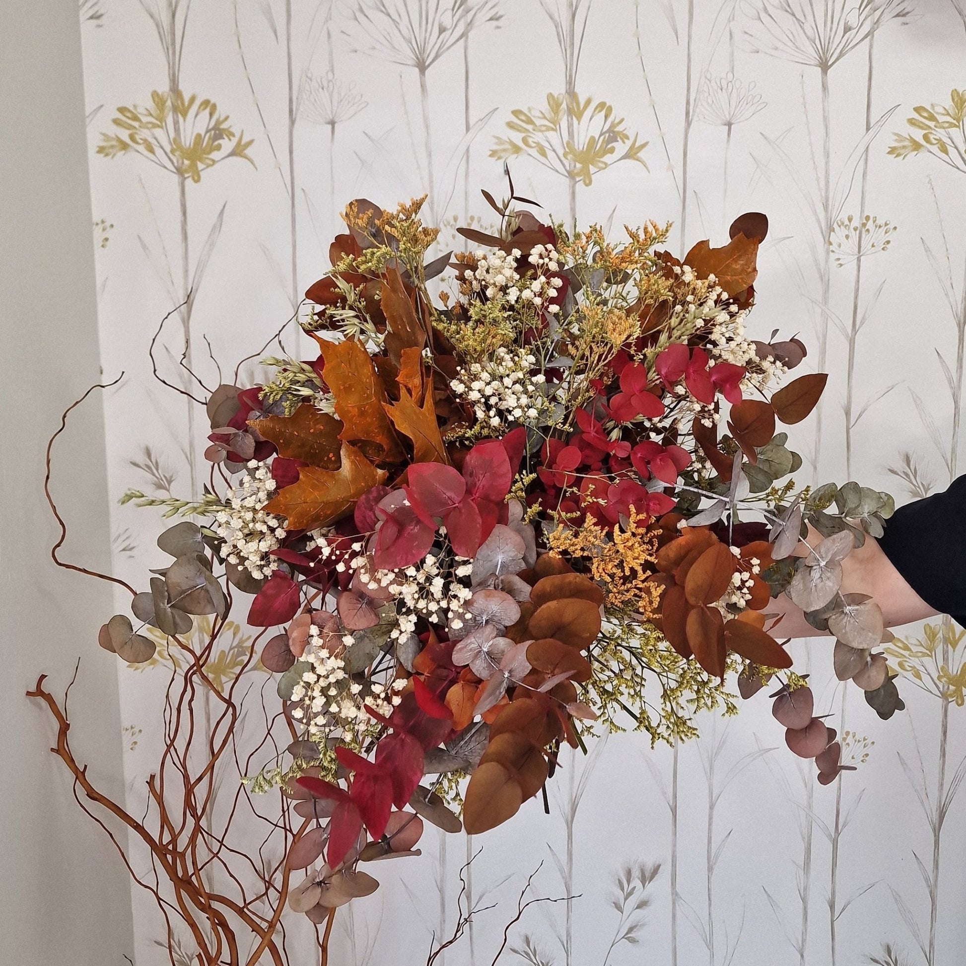 Taller artesanal Taller de Ramos con Flores Preservadas hecho a mano en Taller Floral by Vera Kiperi Zaragoza