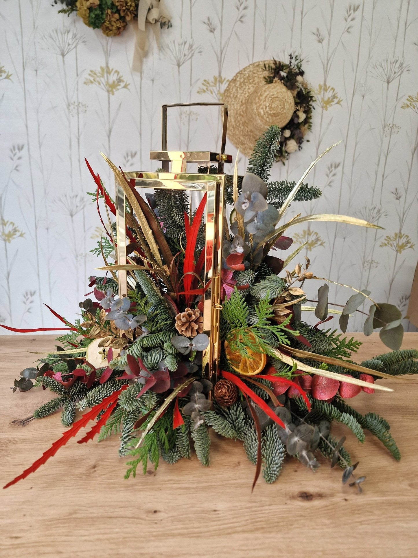 Taller artesanal Taller Farol de Navidad hecho a mano en Taller Floral by Vera Kiperi Zaragoza