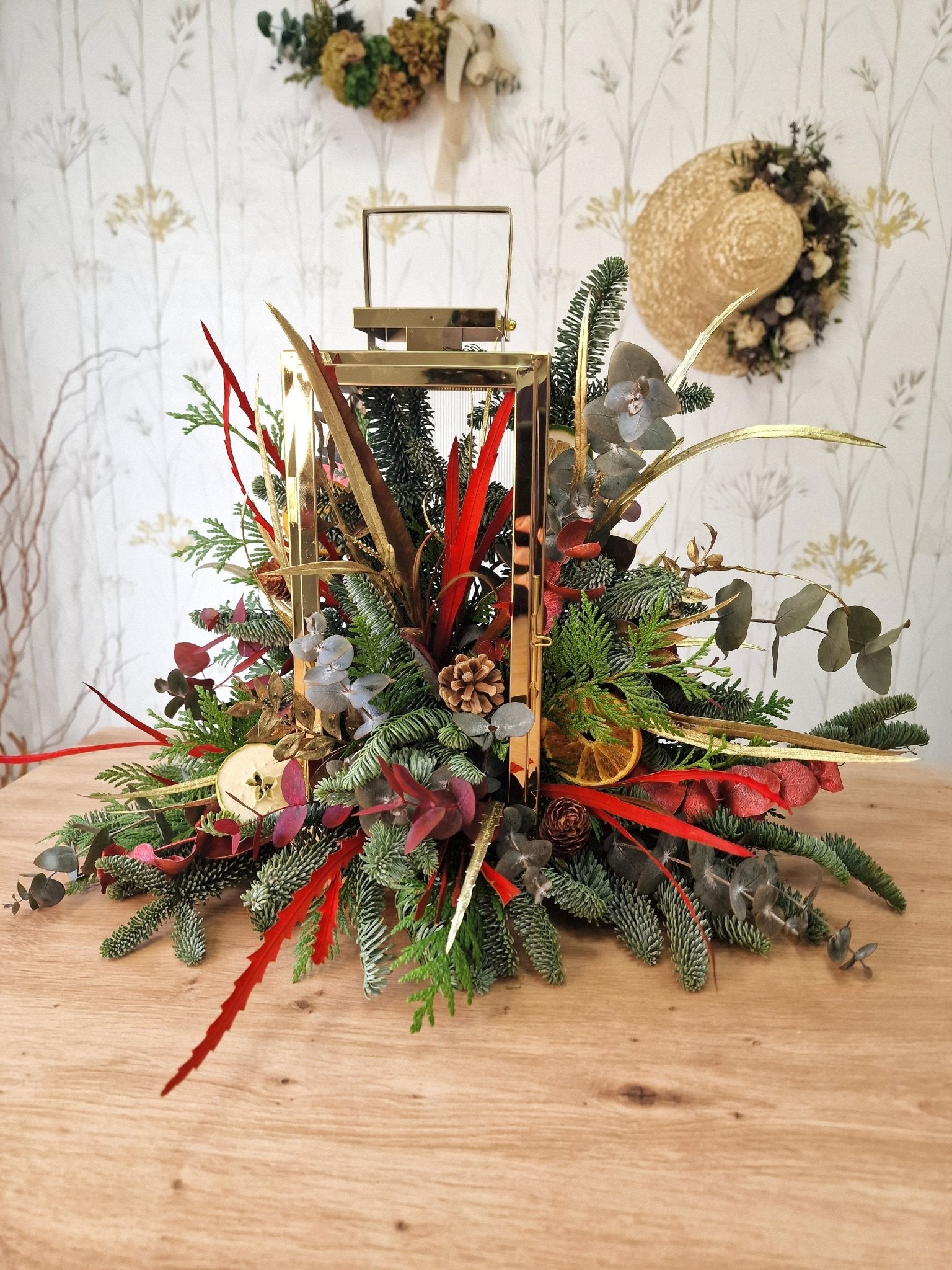 Taller artesanal Taller Farol de Navidad hecho a mano en Taller Floral by Vera Kiperi Zaragoza