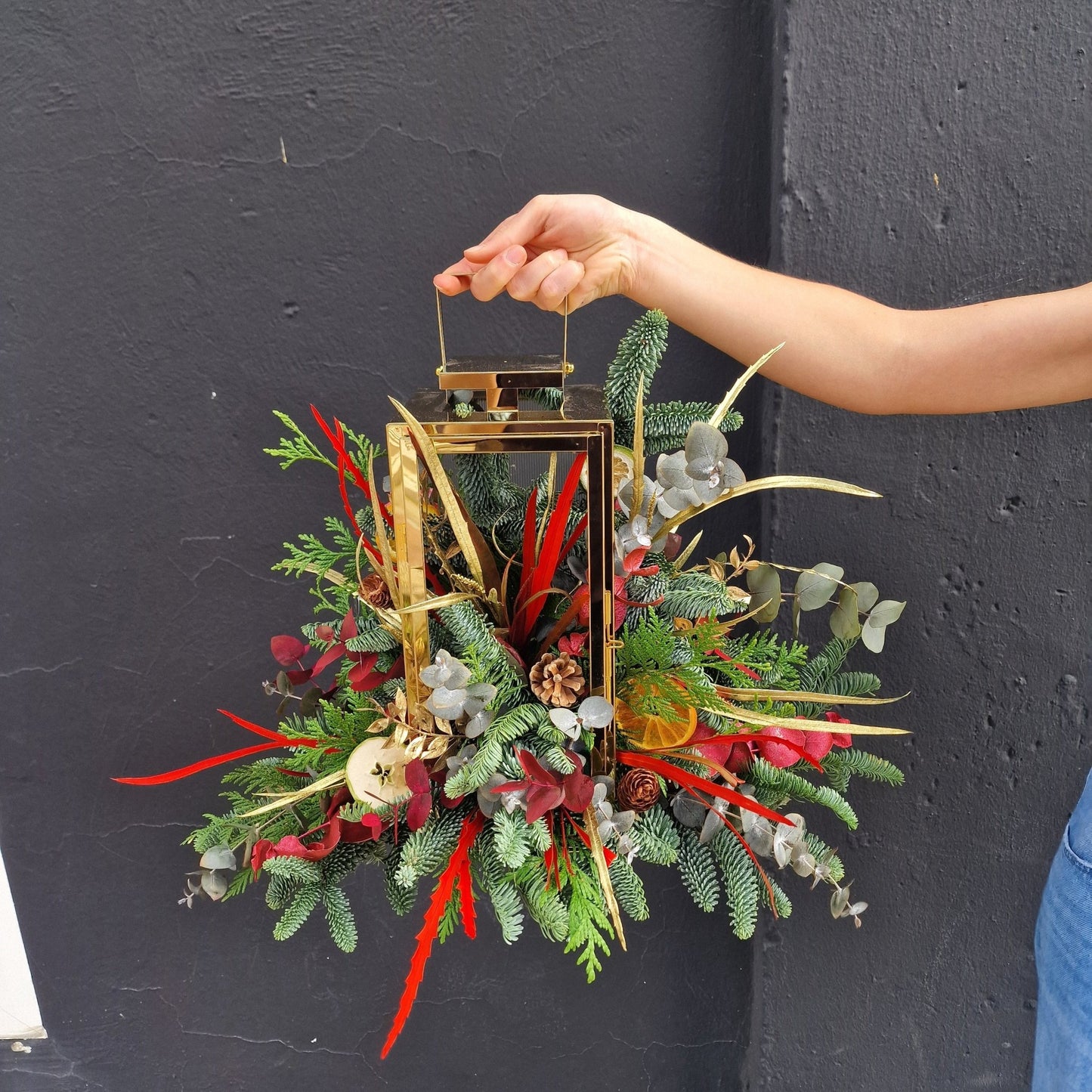 Taller artesanal Taller Farol de Navidad hecho a mano en Taller Floral by Vera Kiperi Zaragoza