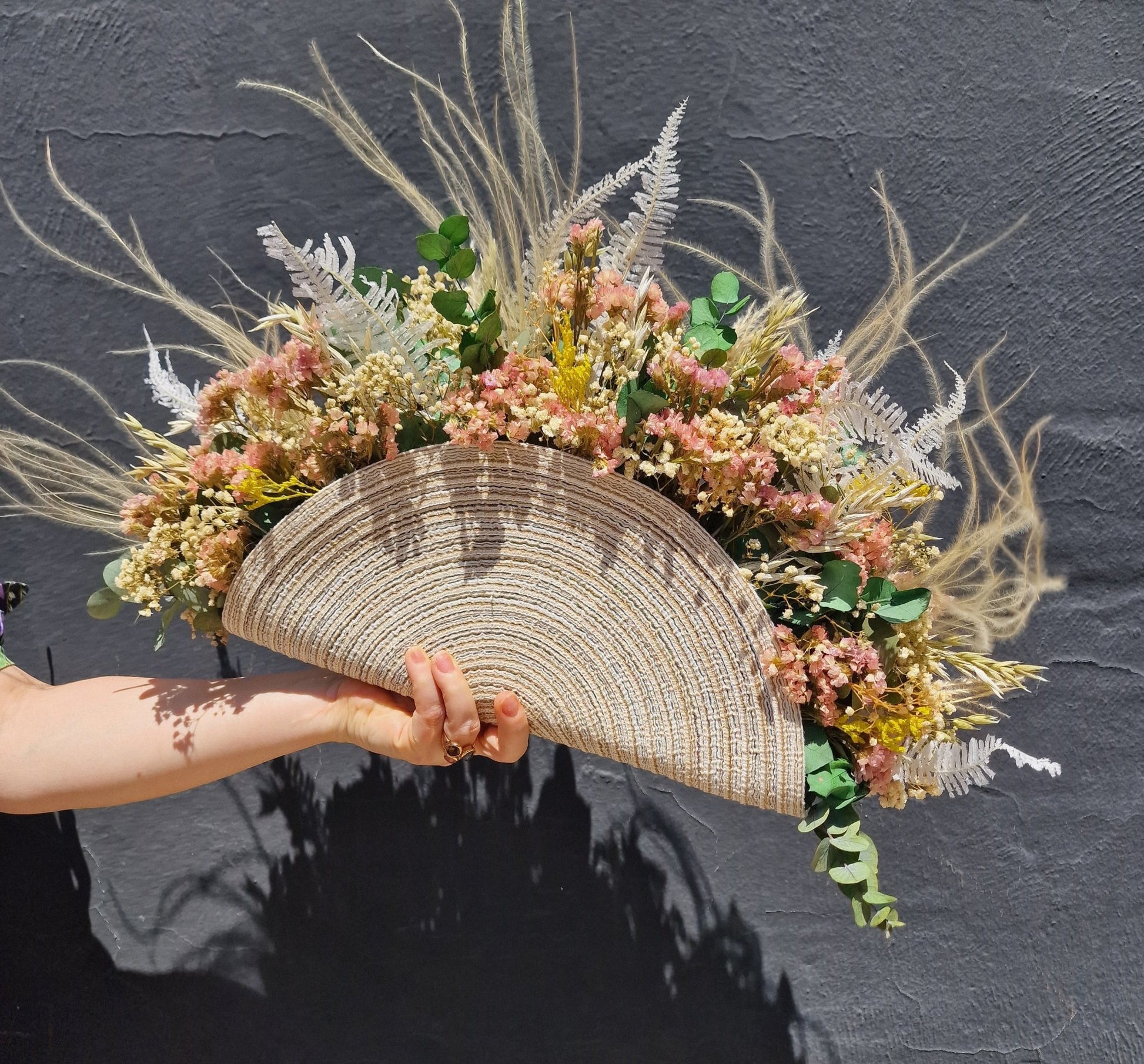 Taller artesanal Taller Ramo Abanico hecho a mano en Taller Floral by Vera Kiperi Zaragoza