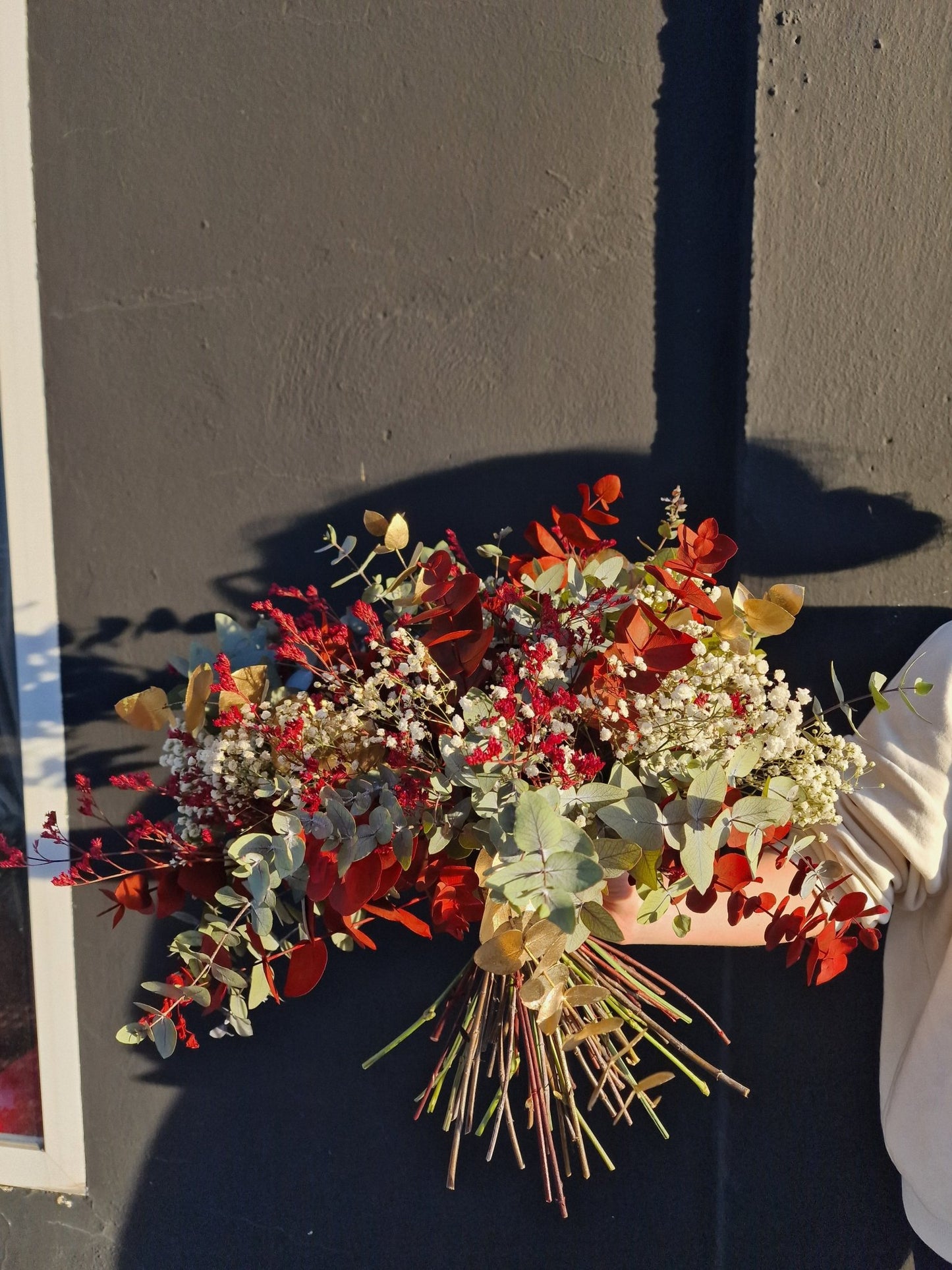 Taller artesanal Taller Ramo con Flores Preservadas hecho a mano en Taller Floral by Vera Kiperi Zaragoza