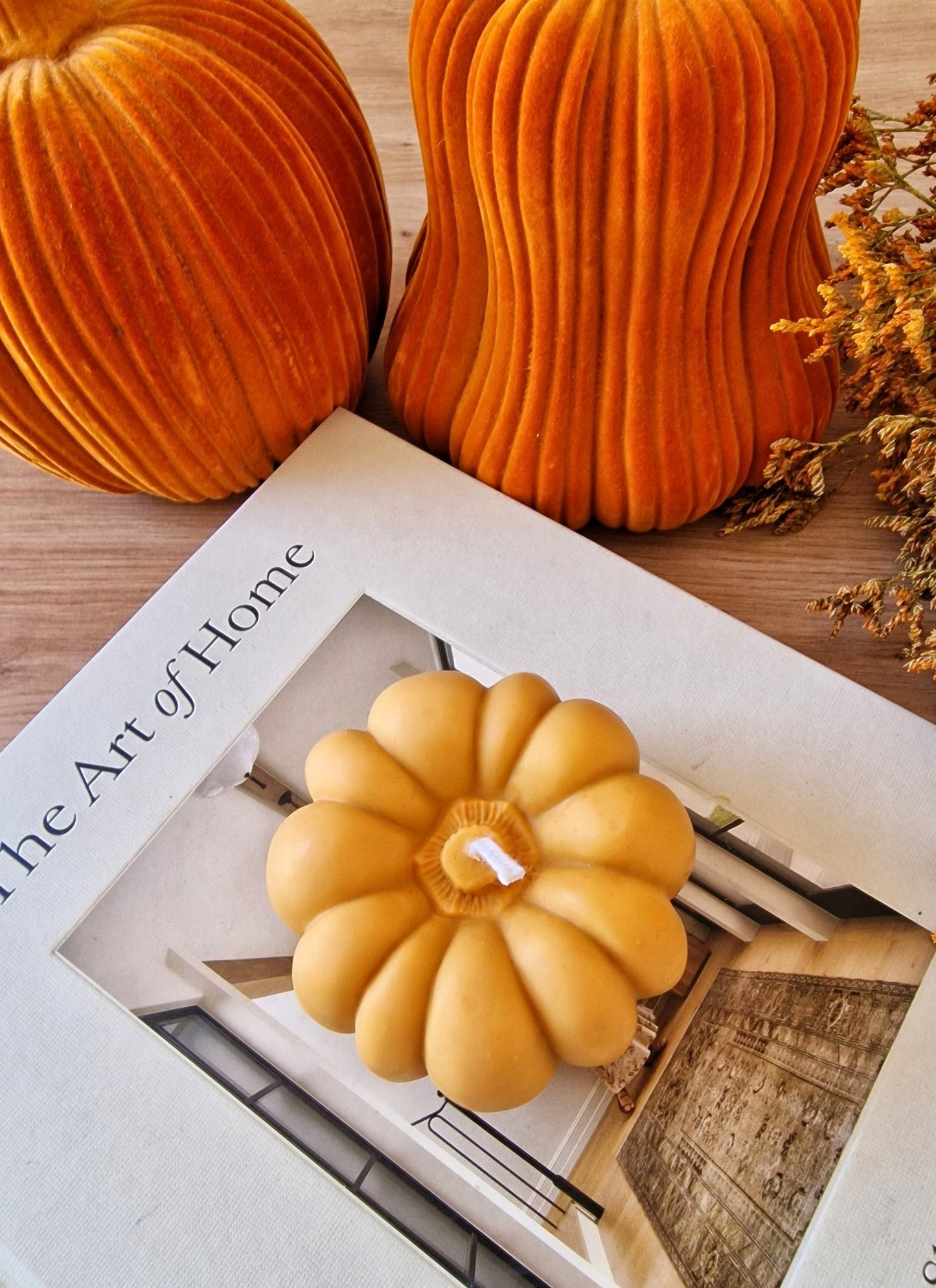 Vela artesanal Vela Calabaza Clásica hecho a mano en Taller Floral by Vera Kiperi Zaragoza