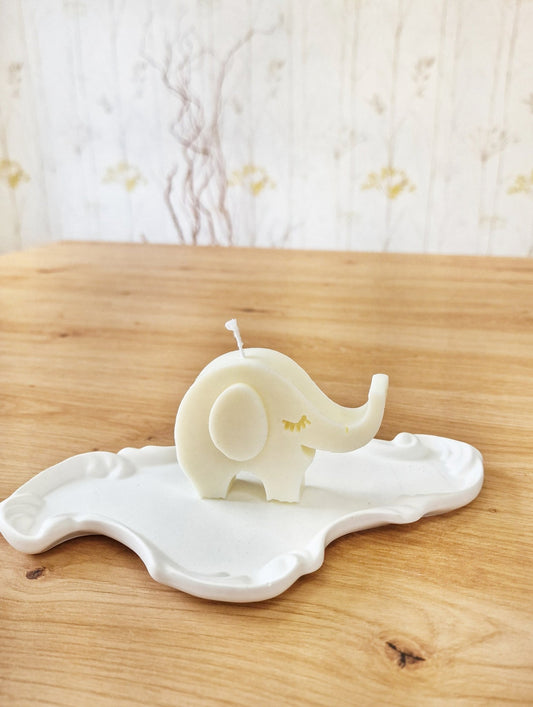 Vela artesanal Vela “Elefante” – hecha a mano con cera de soja natural hecho a mano en Taller Floral by Vera Kiperi Zaragoza