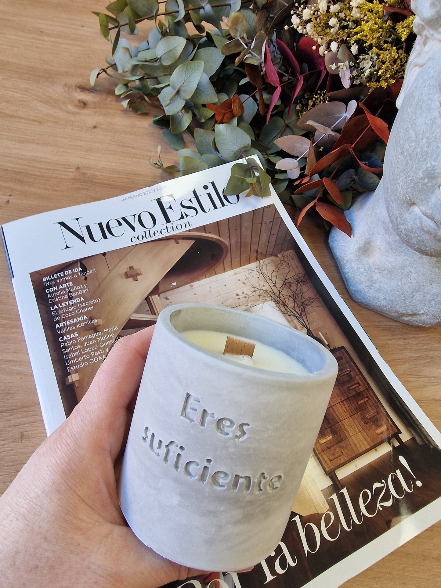 artesanal Vela "eres suficiente " hecho a mano en Taller Floral by Vera Kiperi Zaragoza