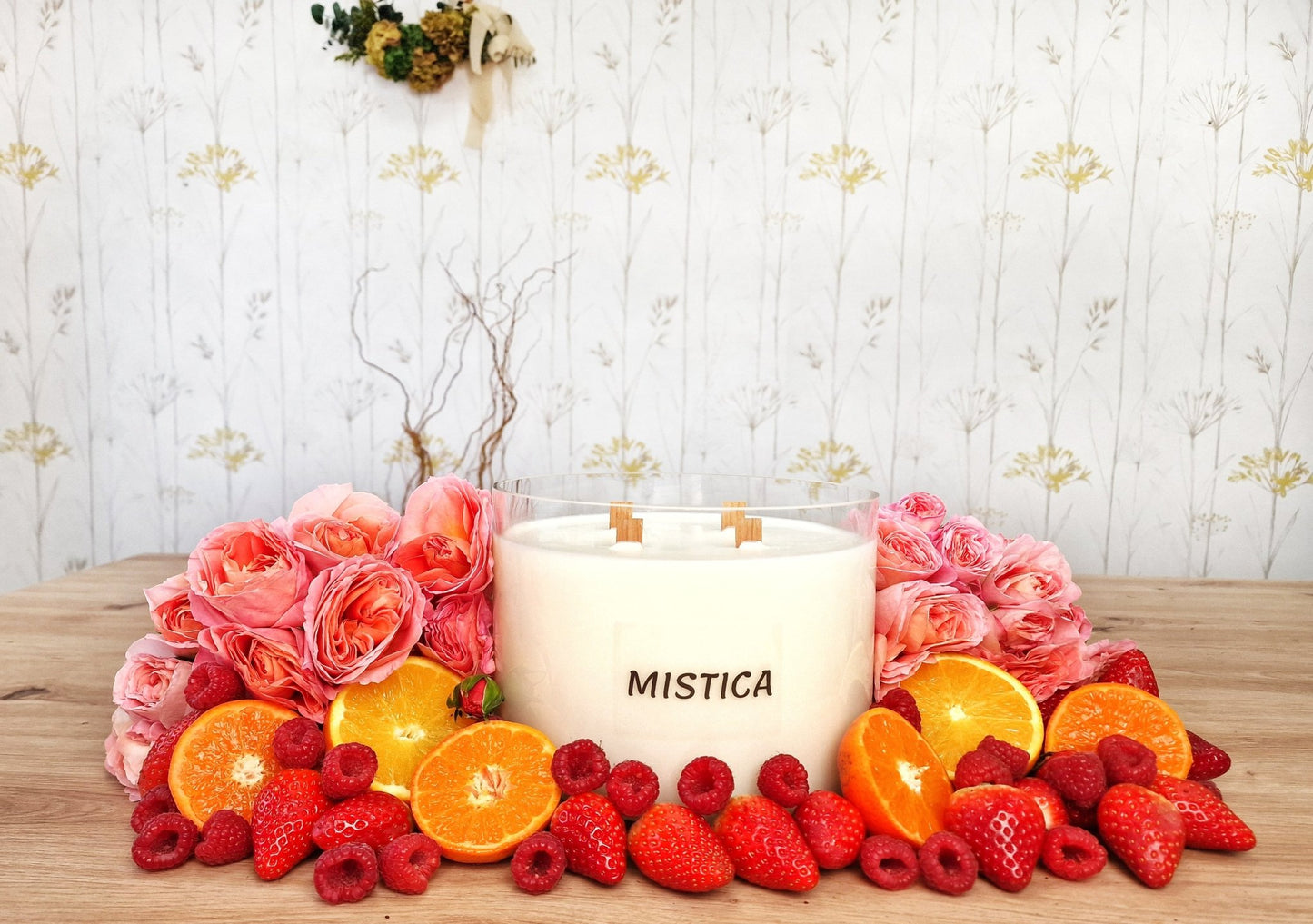 Vela artesanal Vela MÍSTICA – frambuesa, caramelo y vainilla hecho a mano en Taller Floral by Vera Kiperi Zaragoza