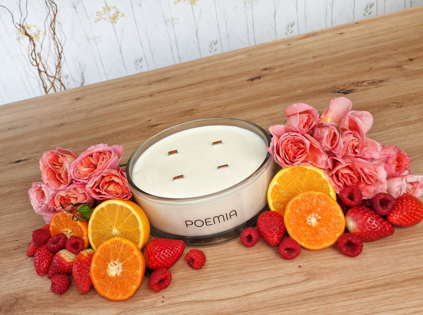 Vela artesanal Vela POEMIA – frambuesa, caramelo y vainilla hecho a mano en Taller Floral by Vera Kiperi Zaragoza